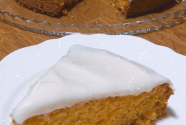 Κέικ Καρότου με Γλάσο Τυρί Κρέμα
