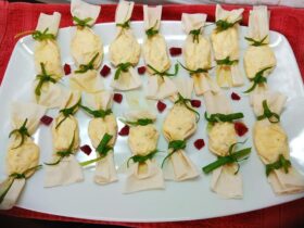 Τυροπιτάκια Καραμελίτσες