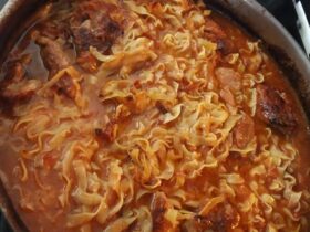 Αρνάκι Γιουβέτσι με Χυλοπίτες