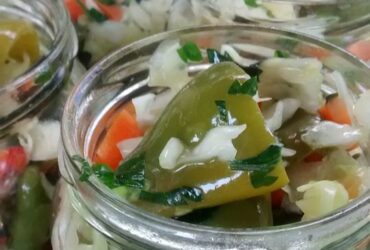 Τουρσί με Πικάντικη Σαλάτα