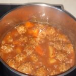 Γιουβαρλάκια με Κόκκινη Σάλτσα