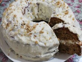 Κέικ Καρότου με Γλάσο Τυριού