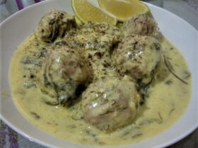 Γιουβαρλάκια Φρικασέ