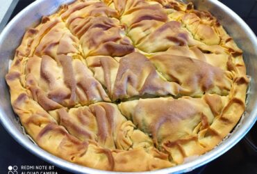 Σπανακοτυρόπιτα - Τυρόπιτα