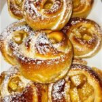 Μηλοπιτάκια