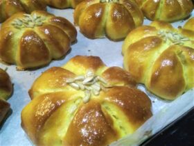 Ψωμάκια με Κόκκινη Κολοκύθα