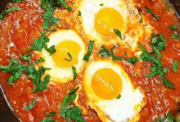 Αυγά με Σάλτσα Ντομάτας
