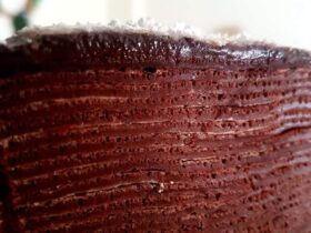 Πύργος από Κρέπες Κακάο